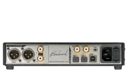 Benchmark DAC3 B Zwart achteraanzicht