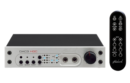 Benchmark DAC3 L Zilver vooraanzicht met afstandsbediening